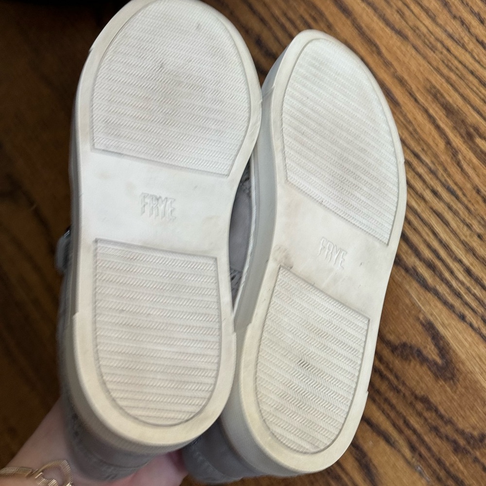 Frye Gemma Kiltie Grey leather Sneakers - Picture 9 of 16